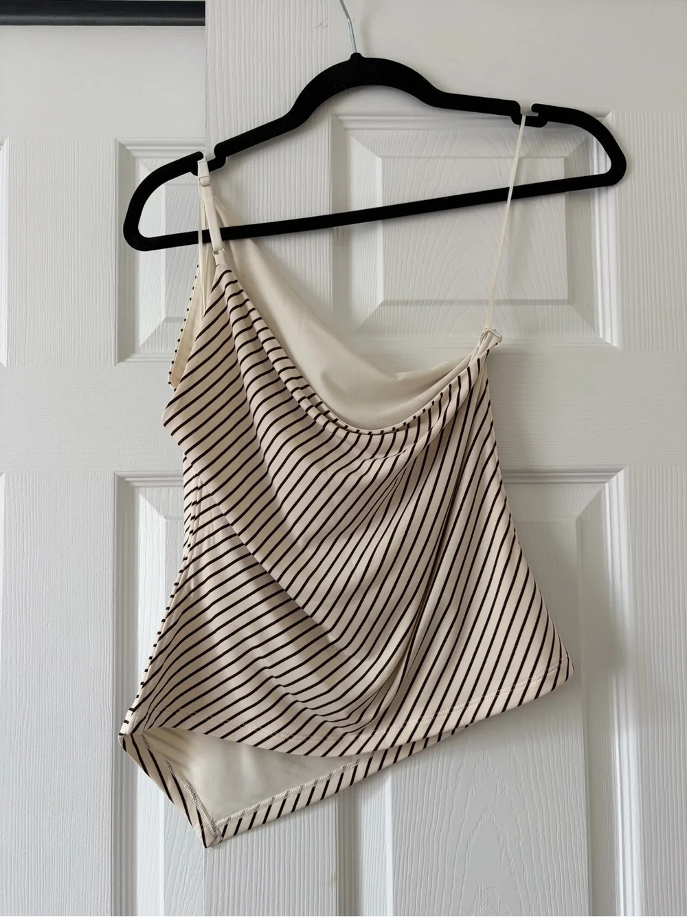 Abercrombie & Fitch One-Shoulder Striped Tank Top in Cream and Black size S - Picture 6 of 7
